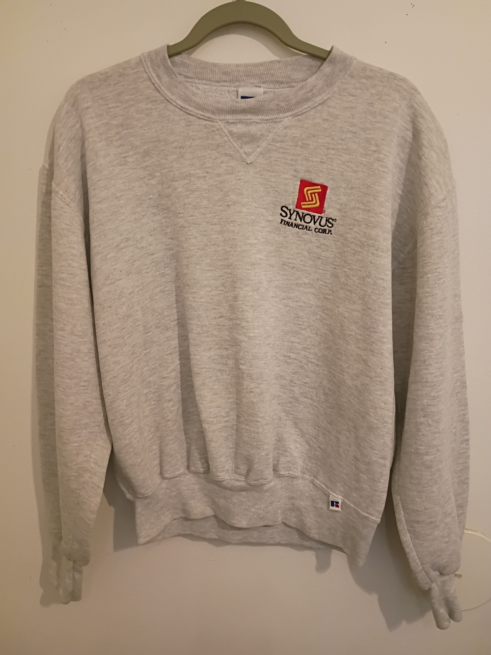 VTG Russell Athletic Light Gray Crewneck Sweatshirt with Chest‎ Logo Sz M